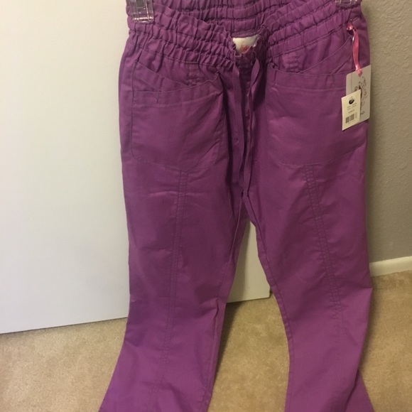 NWT koi scrub pant size extra small - Picture 6 of 6